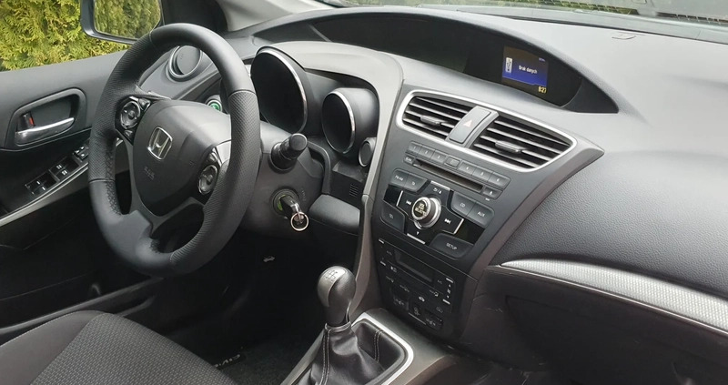 Honda Civic cena 39900 przebieg: 130000, rok produkcji 2015 z Rybnik małe 529